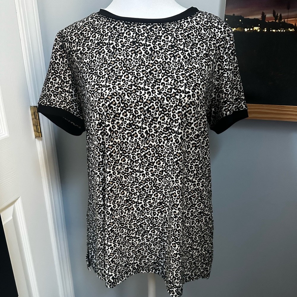 New w Tags Anne Klein leopard top